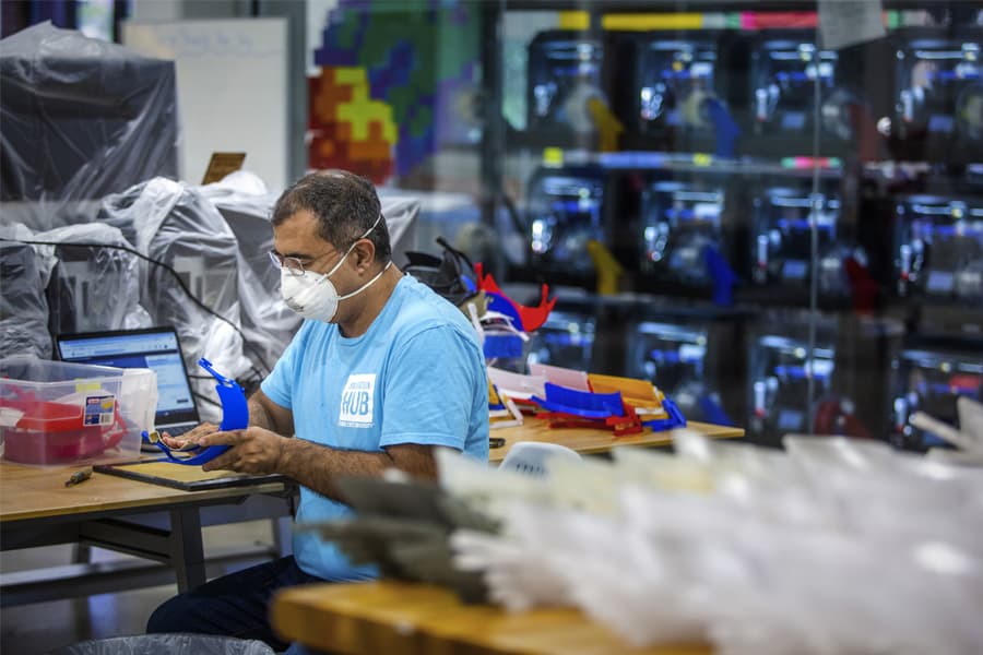Ebrahim Montazeri at work in a makerspace